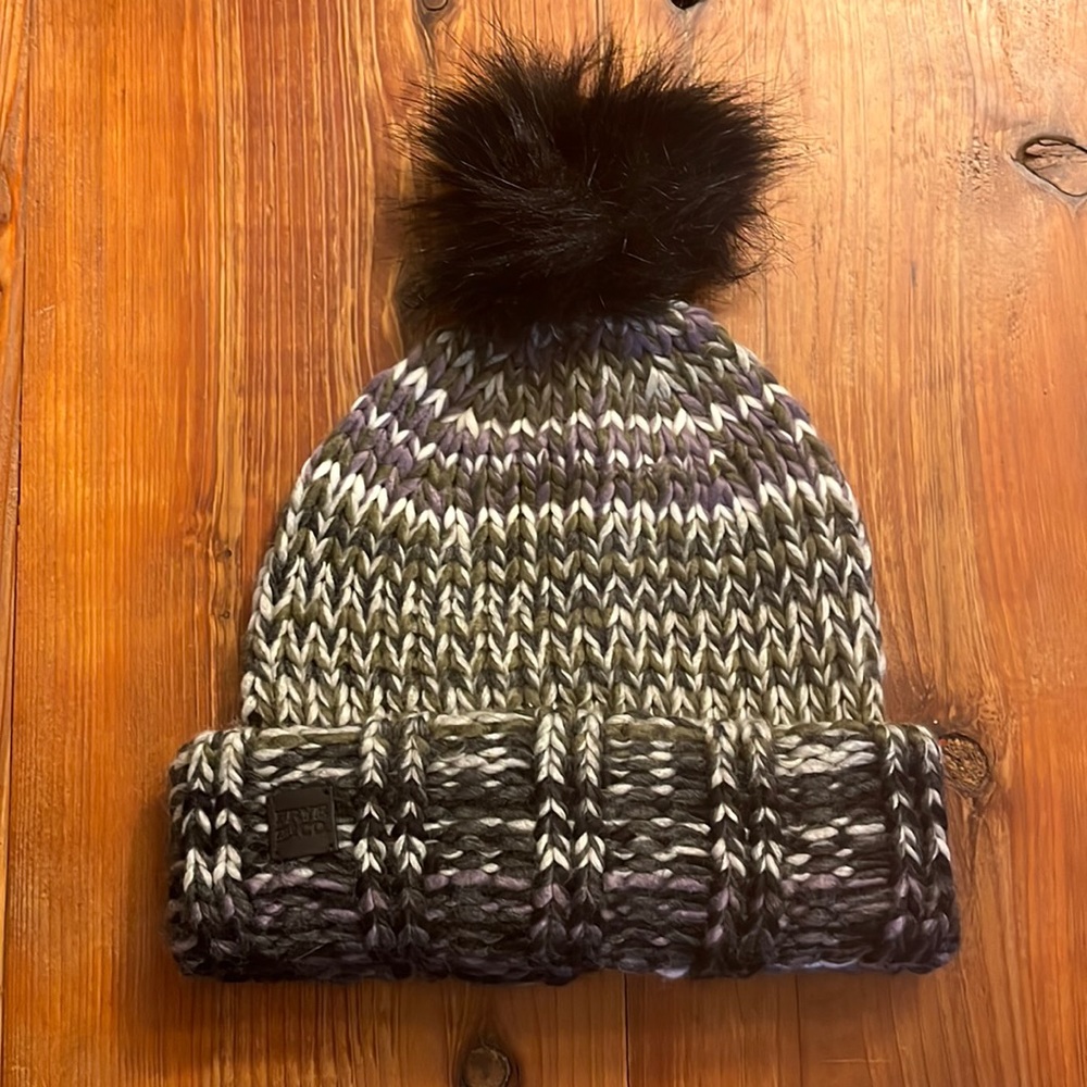 NWT Frye & Co. Women’s beanie